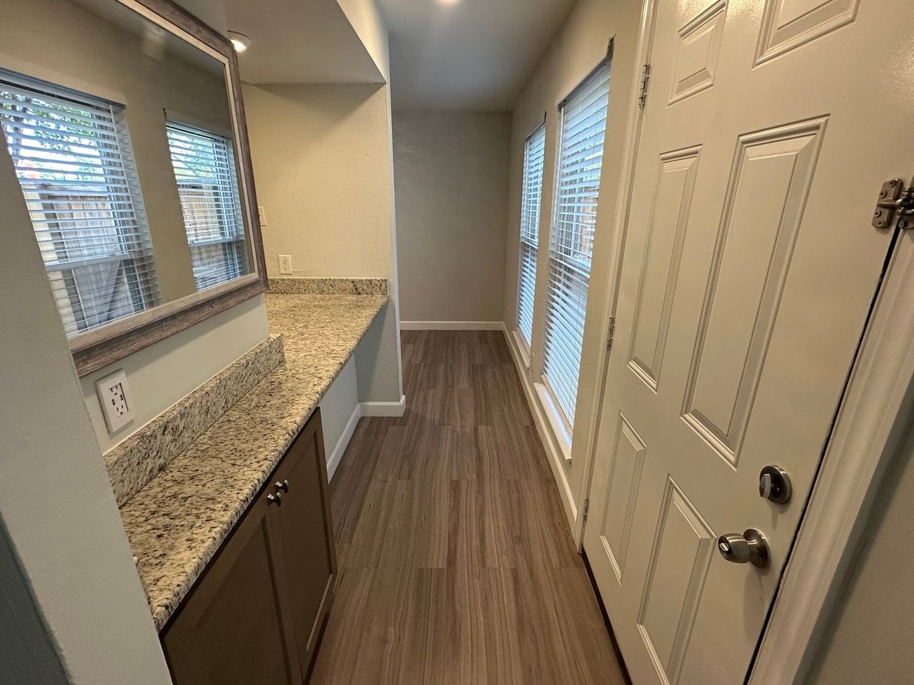 1727 Ridge Oak Pl - Photo 5 of 17