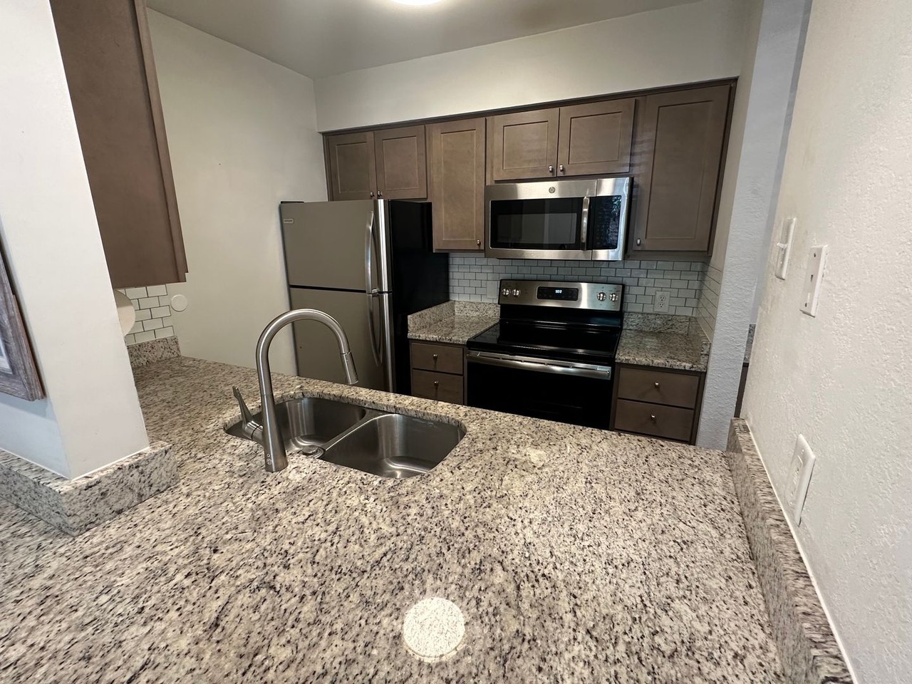 1727 Ridge Oak Pl - Photo 7 of 17
