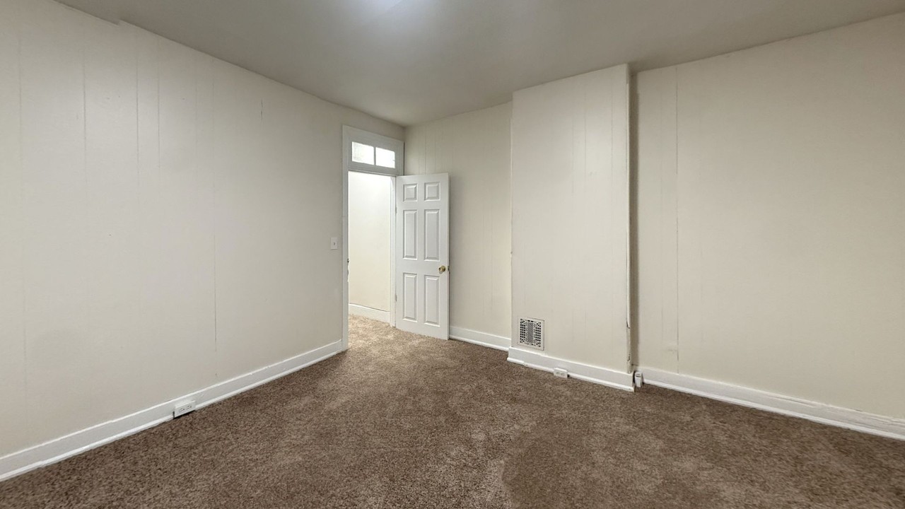 1710 Church St - Photo 5 of 24