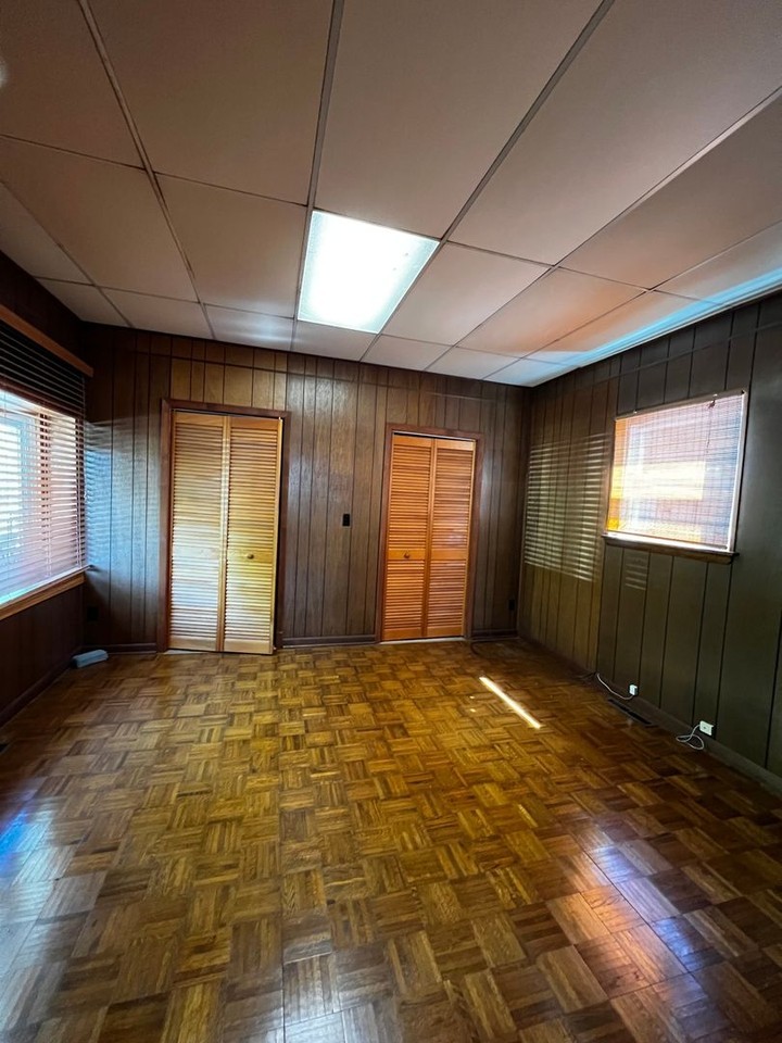 822 Greendale Dr - Photo 4 of 19