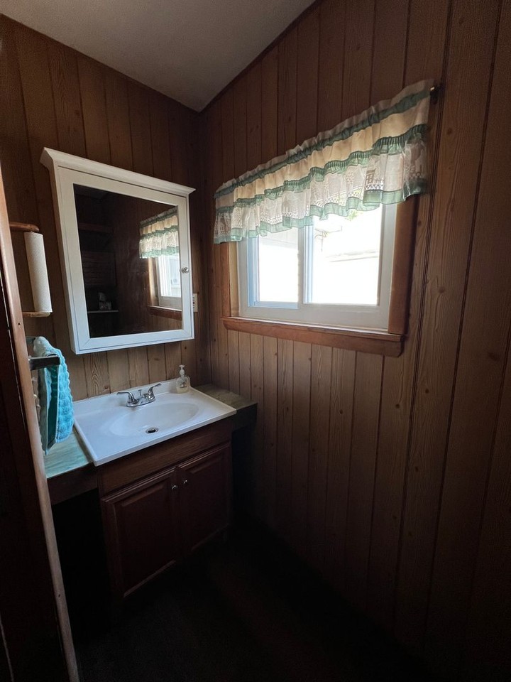822 Greendale Dr - Photo 6 of 19