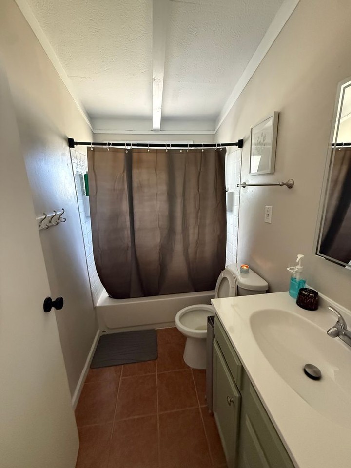 284 Mockingbird Ln - Photo 4 of 10