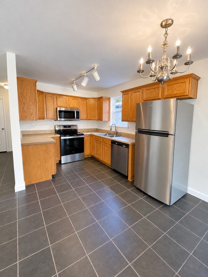 47 Birdsong Ln - Photo 3 of 10