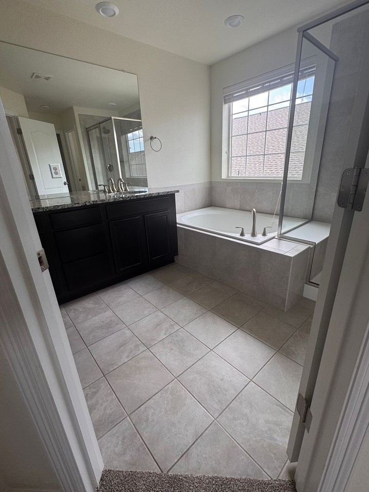629 Sundance Cir - Photo 4 of 44