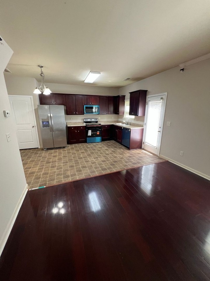 373 Lobdale Falls Dr - Photo 6 of 22