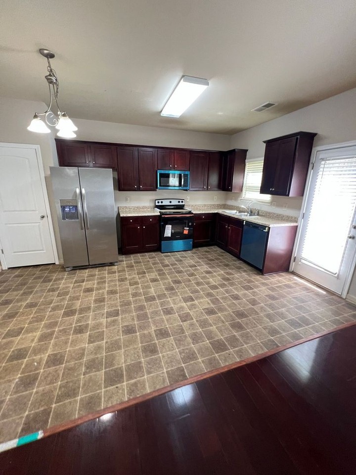 373 Lobdale Falls Dr - Photo 7 of 22