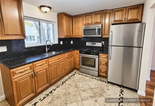 17 Oxford Cir #2 - Photo 1 of 1