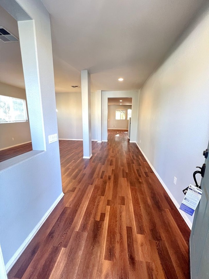 12839 Rimmon Rd - Photo 3 of 43