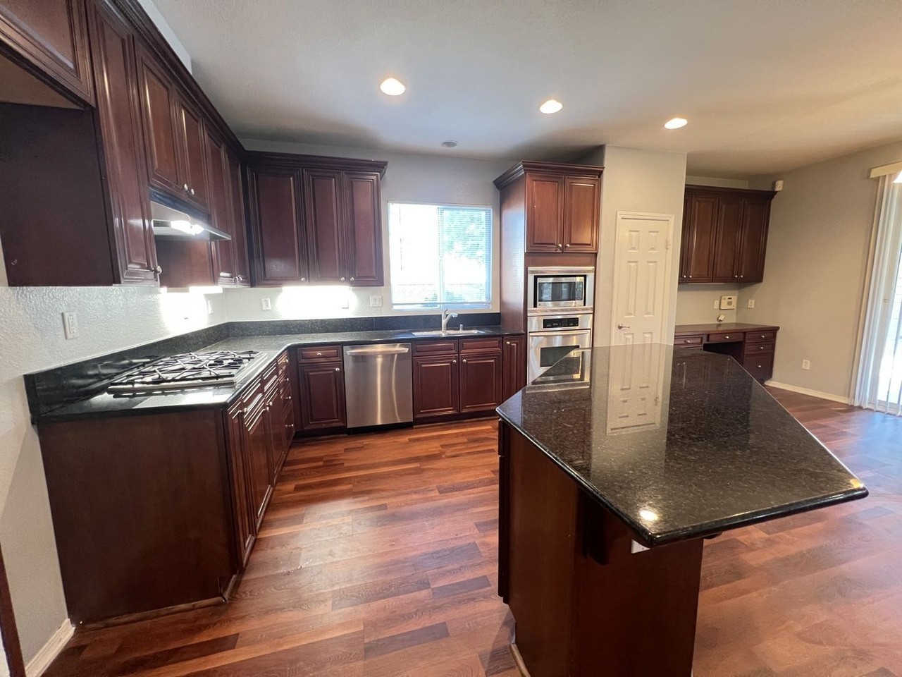 12839 Rimmon Rd - Photo 7 of 43