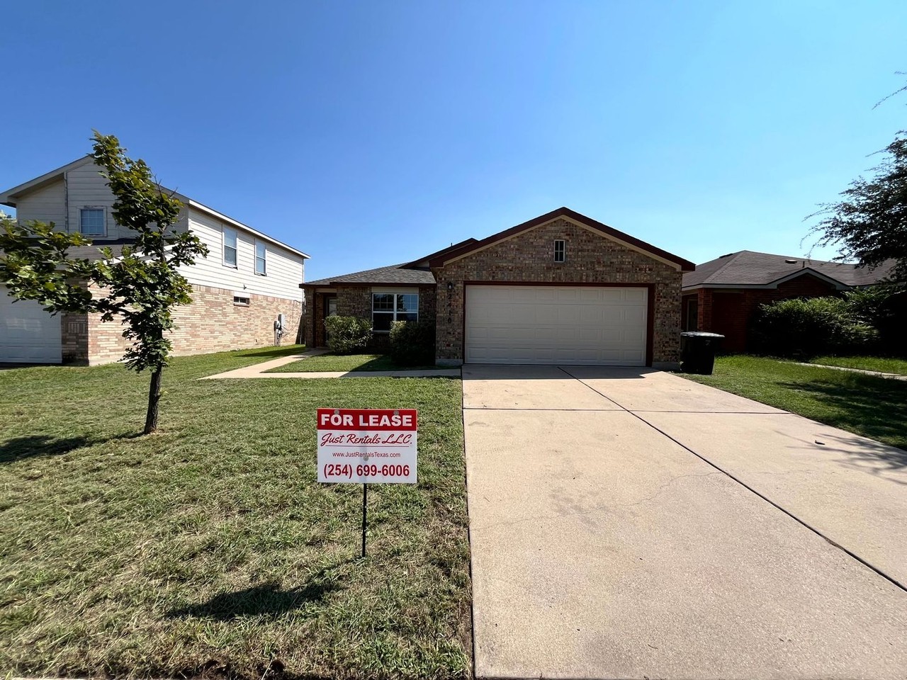 2410 Price Dr - Photo 2 of 37