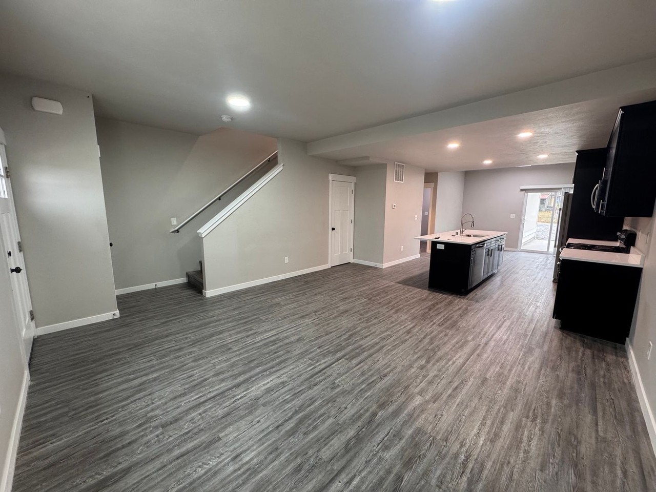 1407 East Dalton Avenue - Photo 2 of 23