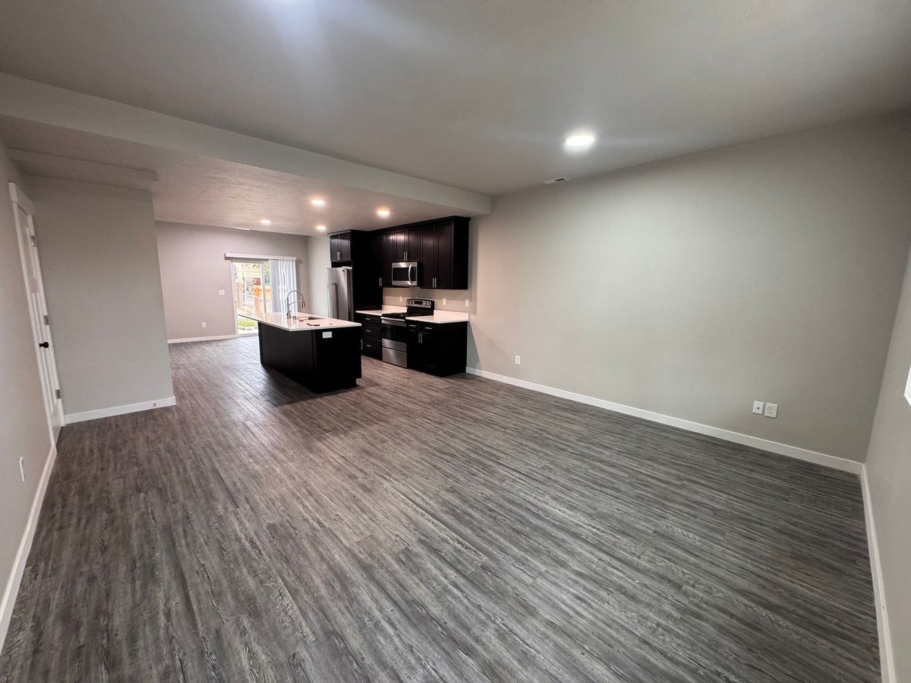 1407 East Dalton Avenue - Photo 3 of 23