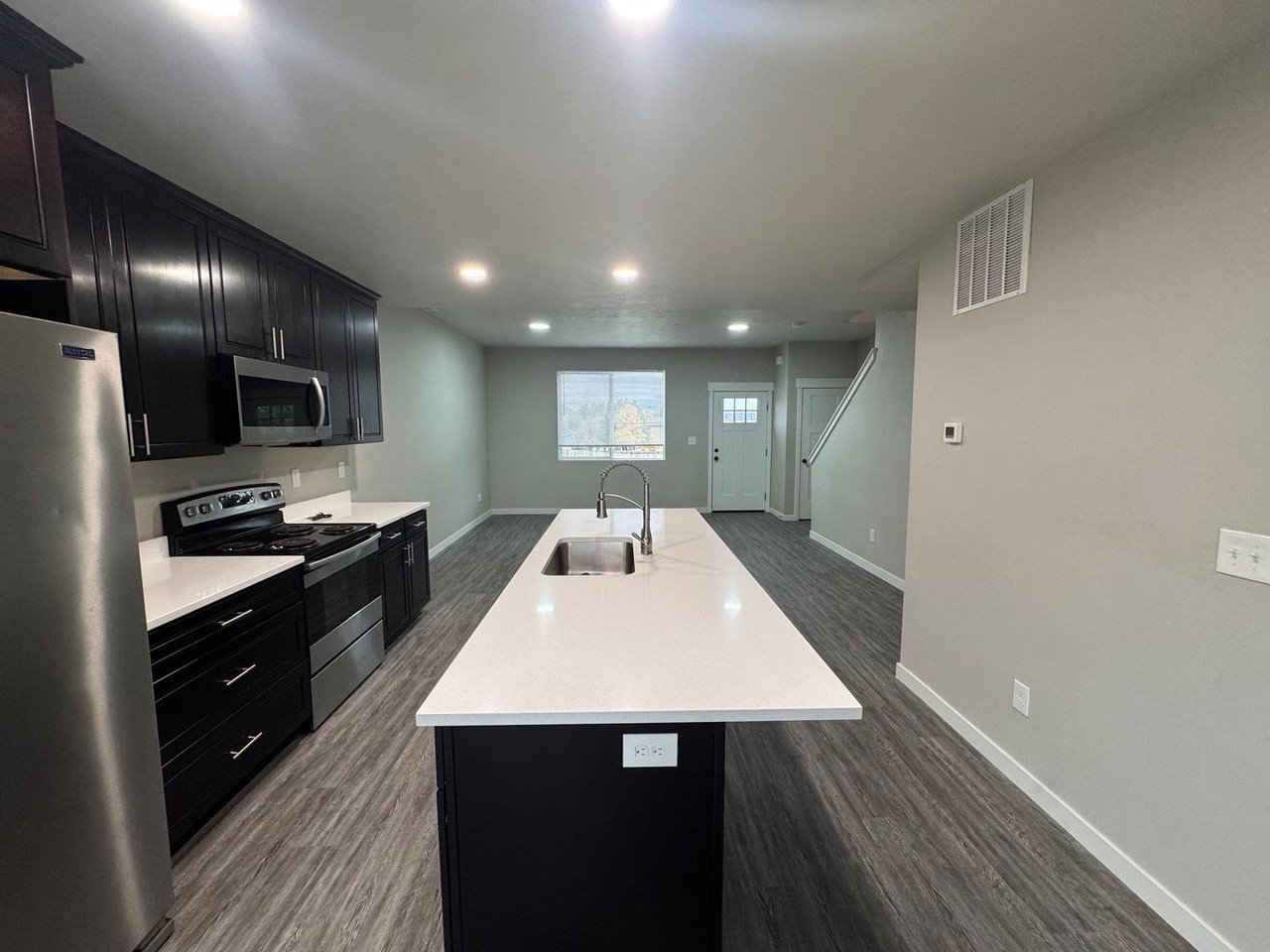1407 East Dalton Avenue - Photo 5 of 23