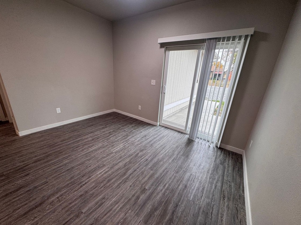1407 East Dalton Avenue - Photo 7 of 23