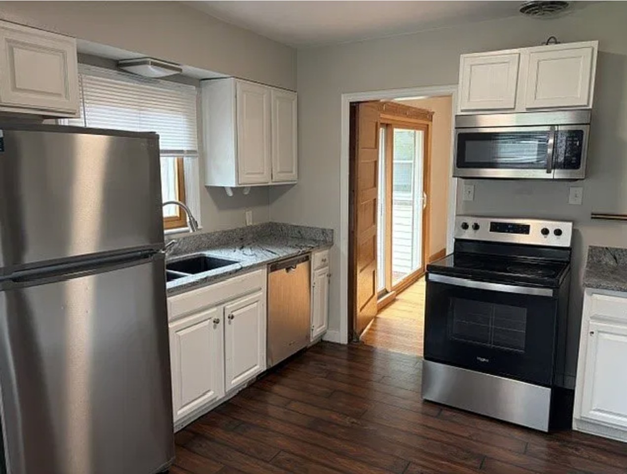 3308 Woodland Ave - Photo 2 of 10