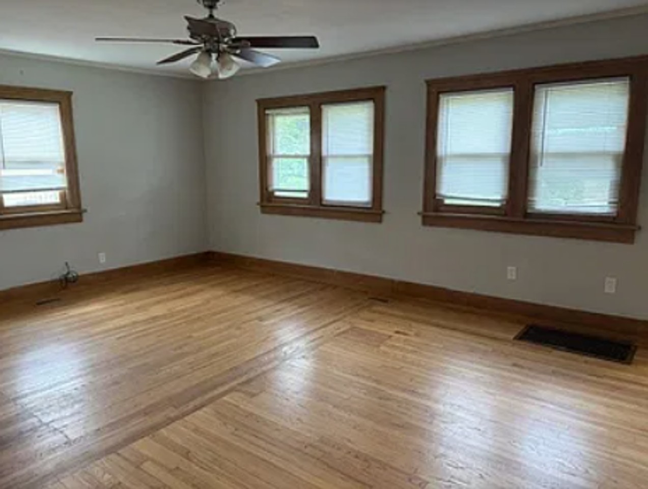 3308 Woodland Ave - Photo 6 of 10