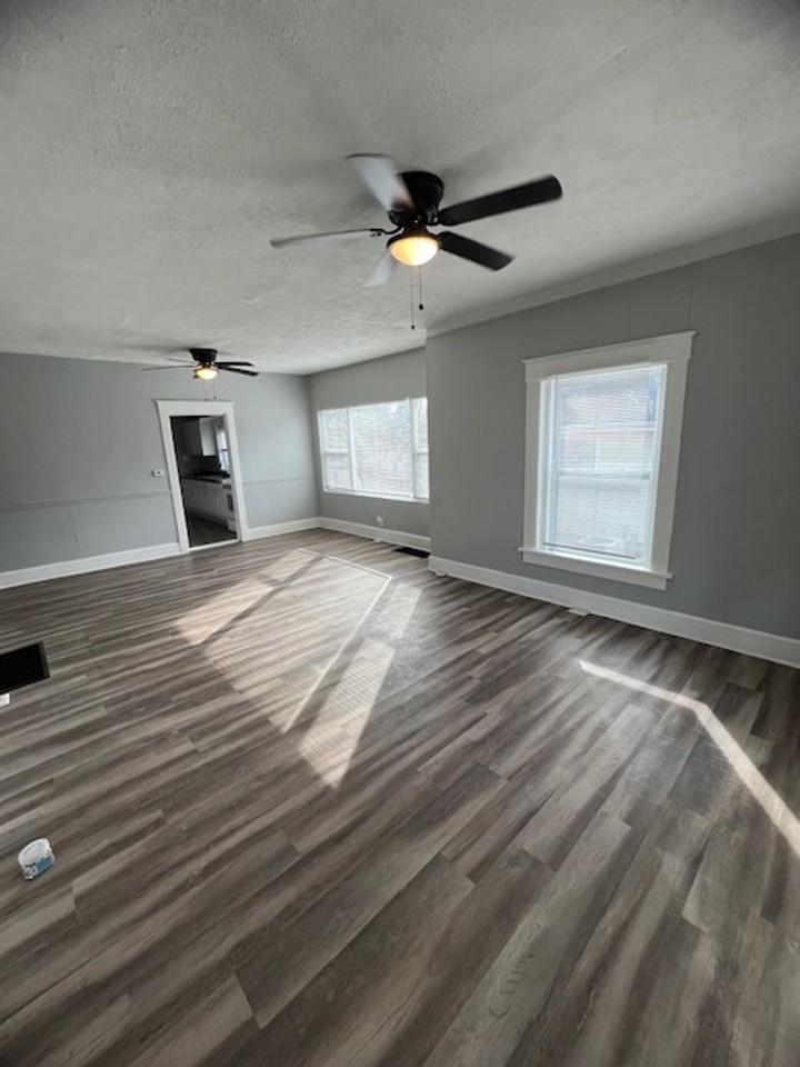 3303 Jackson St - Photo 2 of 13