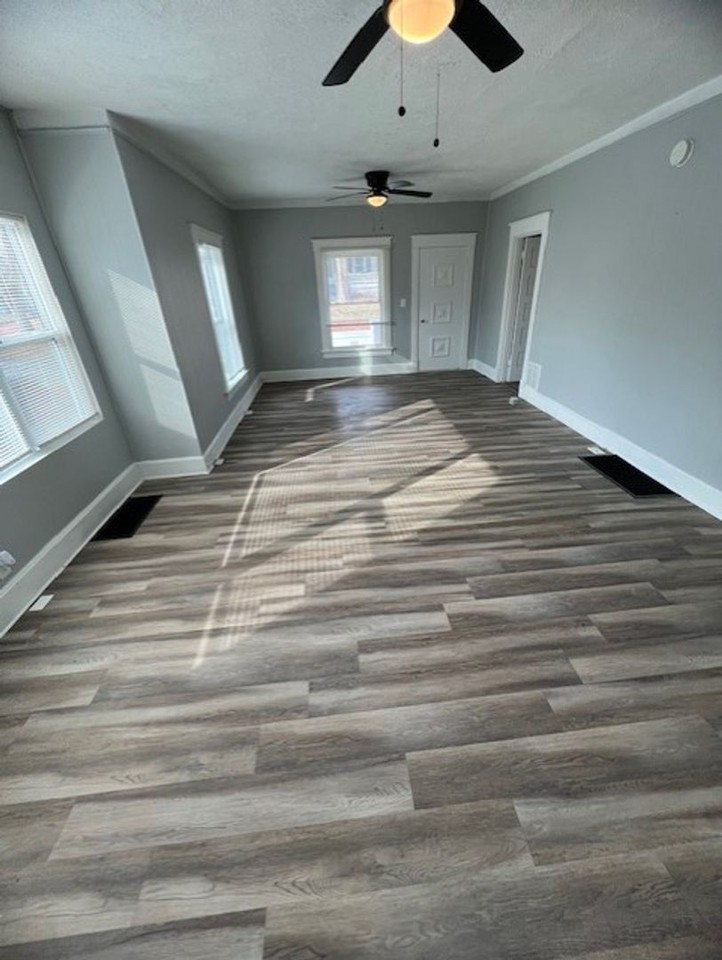 3303 Jackson St - Photo 3 of 13