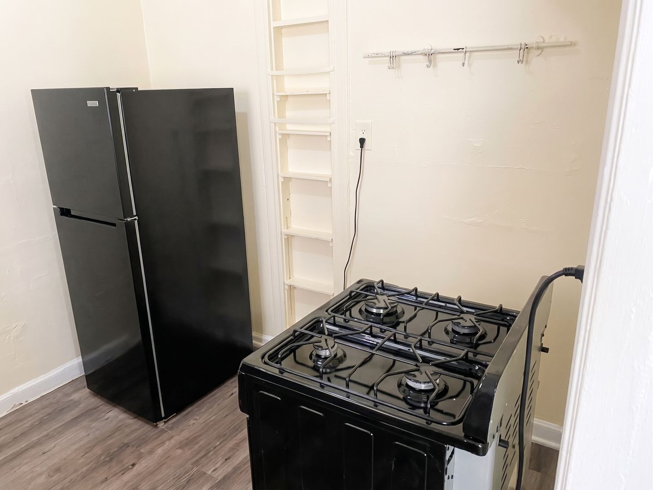 311 Witmer St - Photo 7 of 12