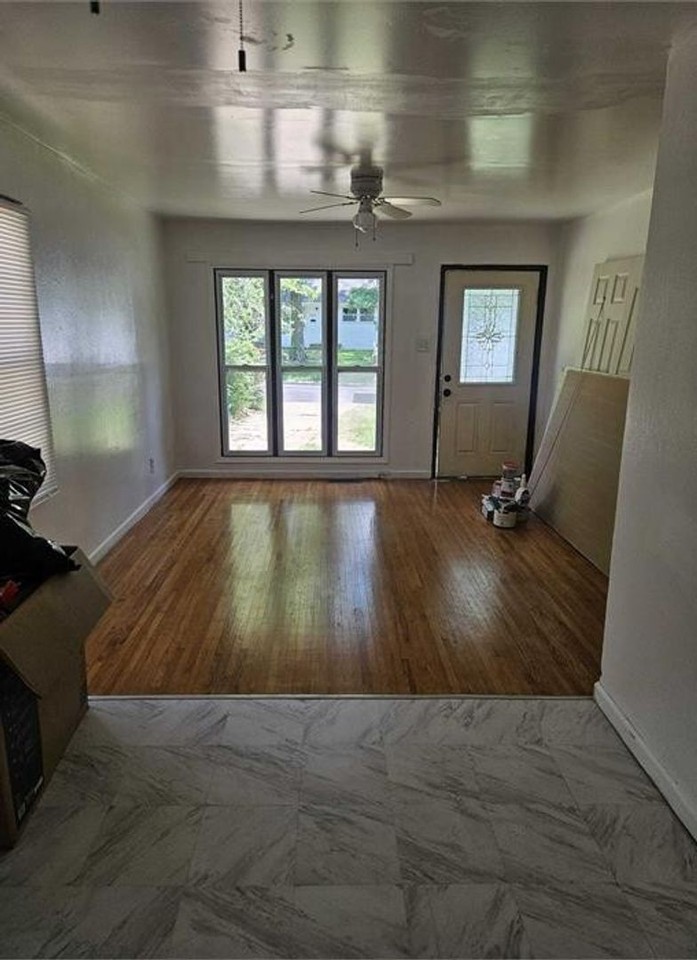 262 Estridge Rd - Photo 2 of 8