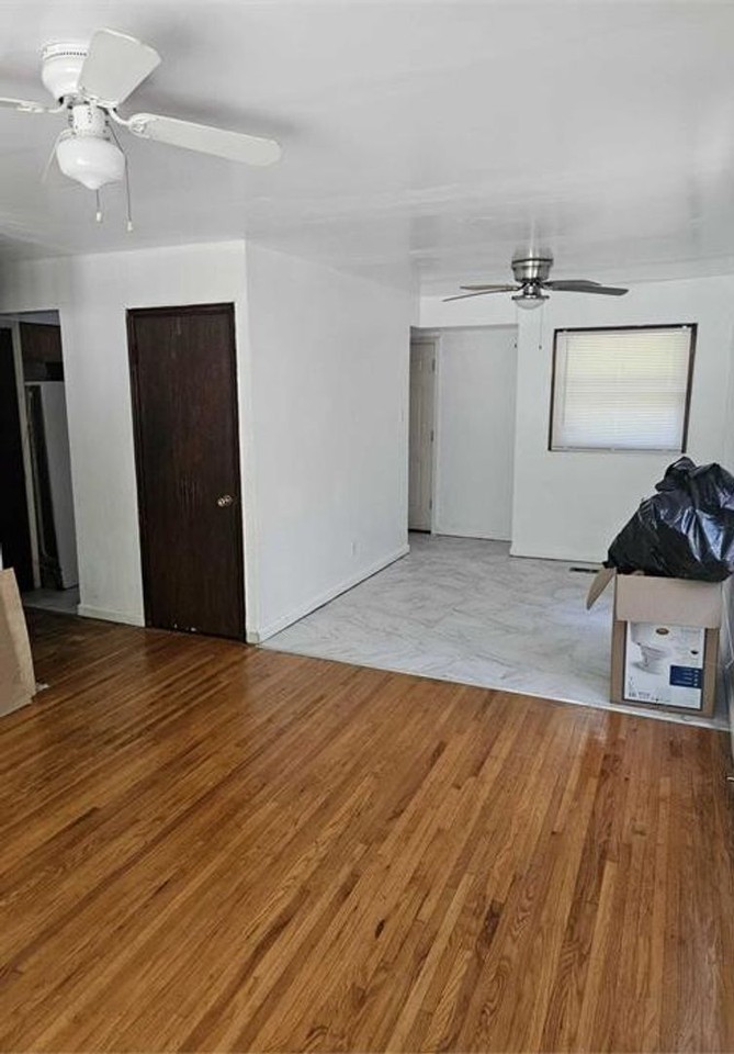 262 Estridge Rd - Photo 3 of 8