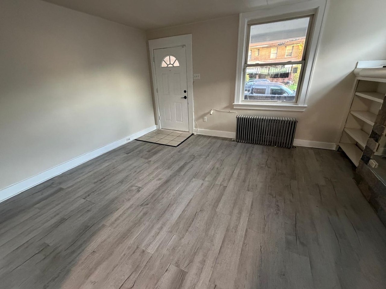 1701 Montier St - Photo 3 of 10