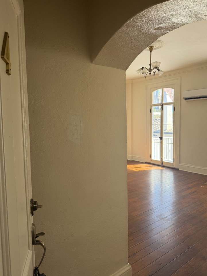 107 W Liberty St #4 - Photo 2 of 10
