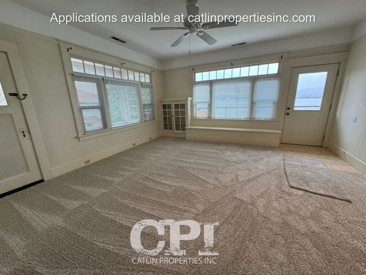 8521 Ocean Beach Hwy - Photo 4 of 32