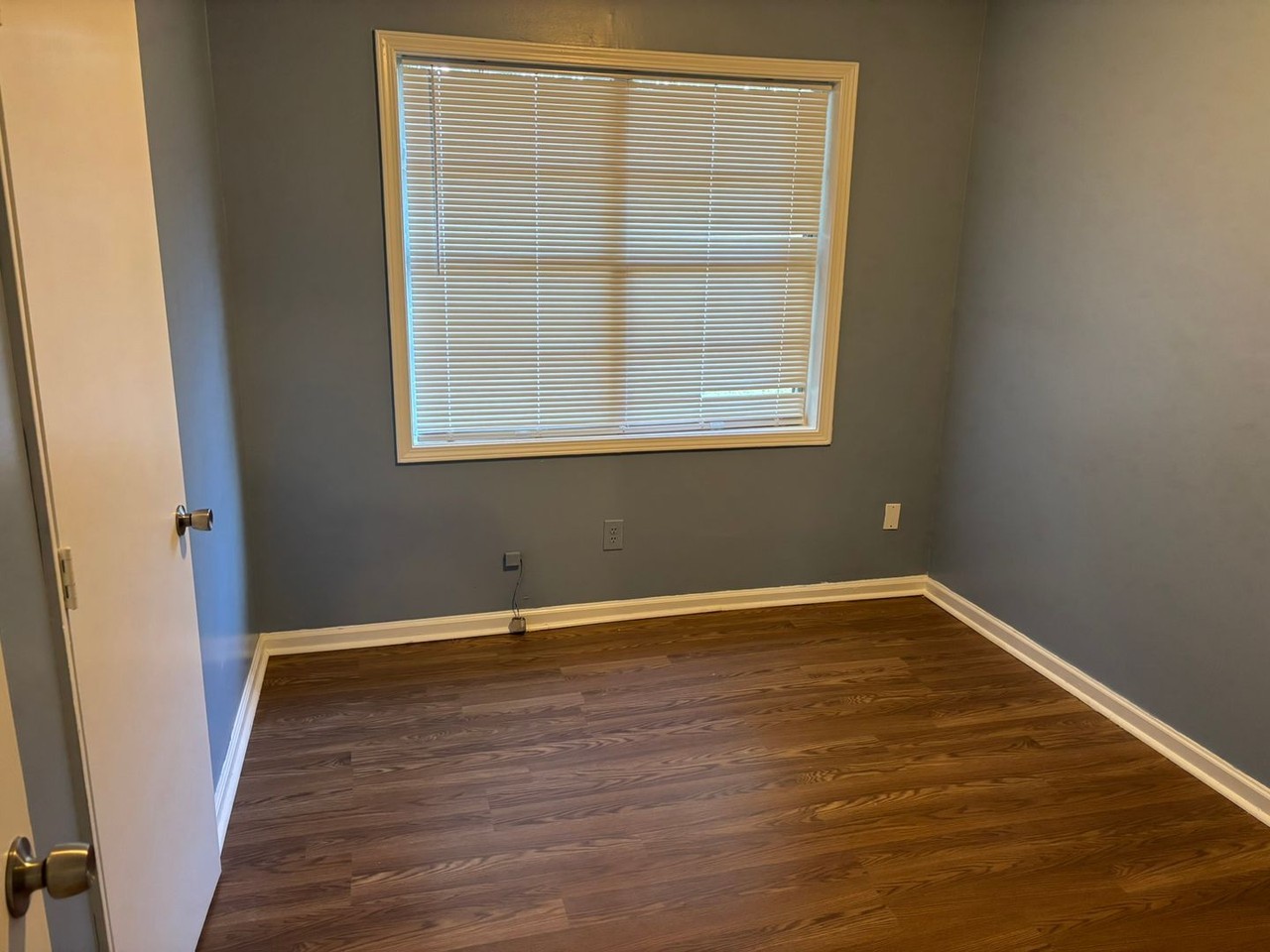 4518 Moline Ave - Photo 6 of 10