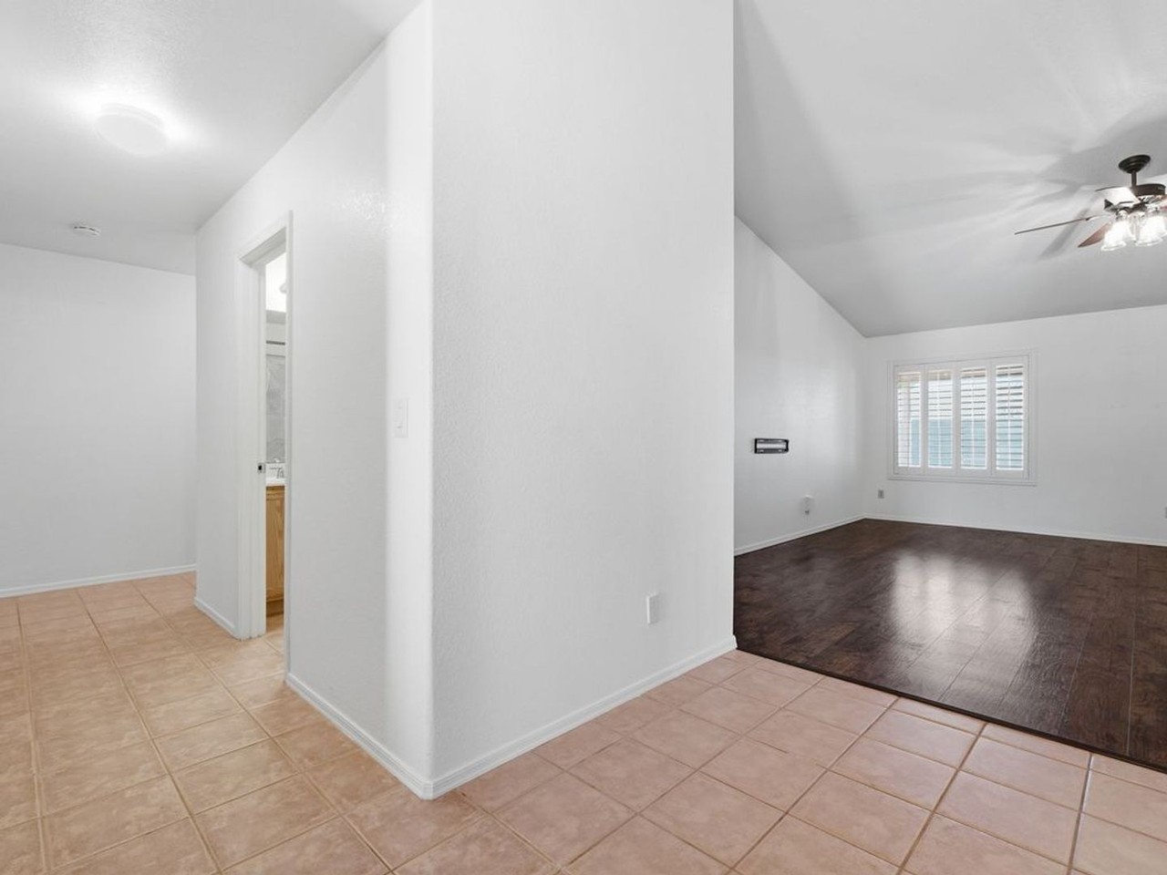 9687 E Banbridge St - Photo 5 of 40