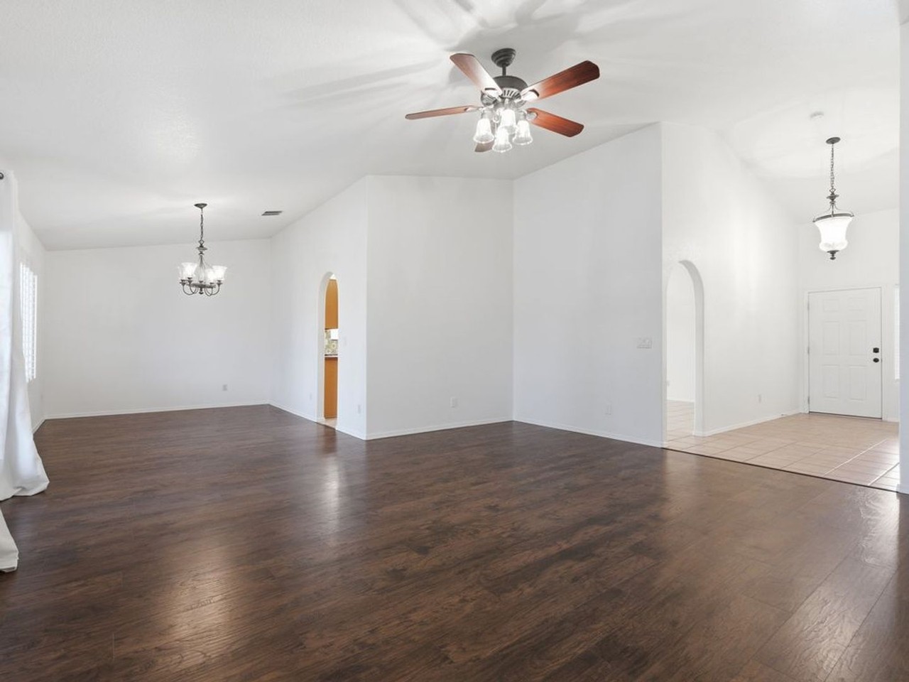 9687 E Banbridge St - Photo 7 of 40