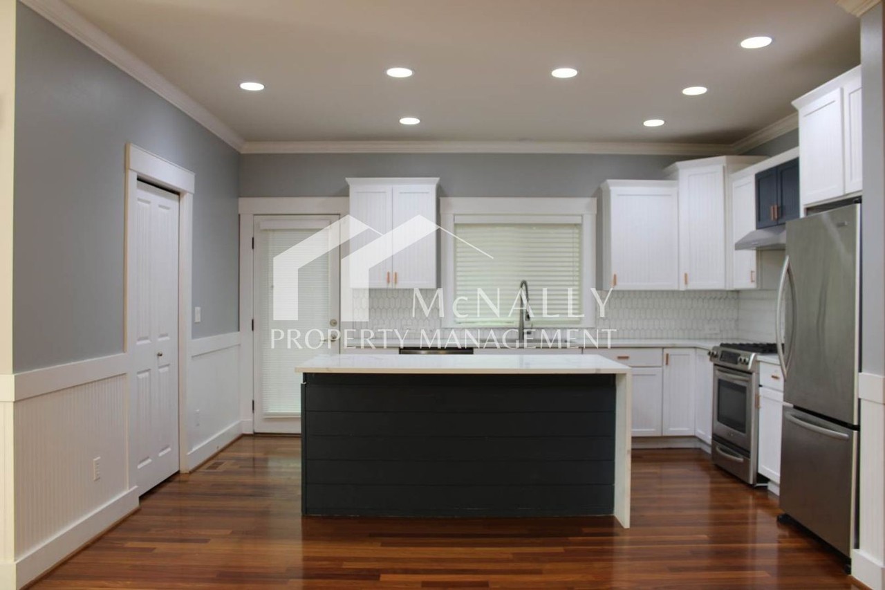4813 Bering St - Photo 2 of 22