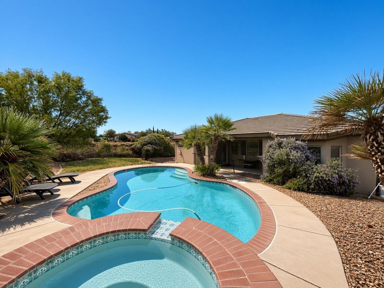 3429 E Crossview Cir - Photo 4 of 4