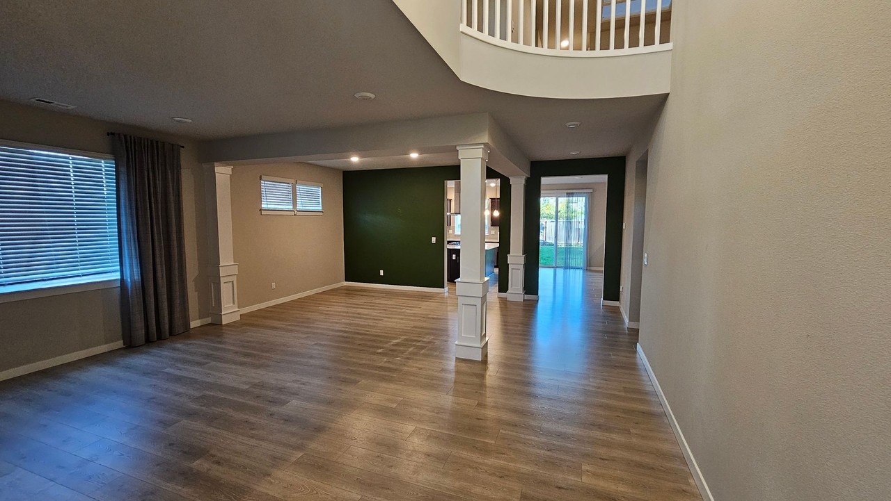 11001 33rd St Ne - Photo 2 of 24