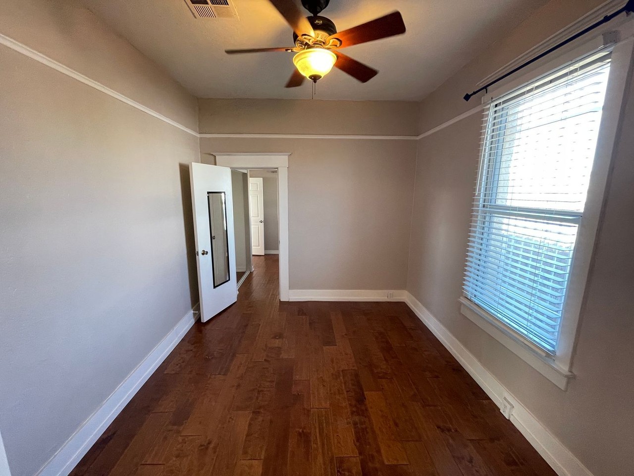 118 E Hadley St - Photo 6 of 13