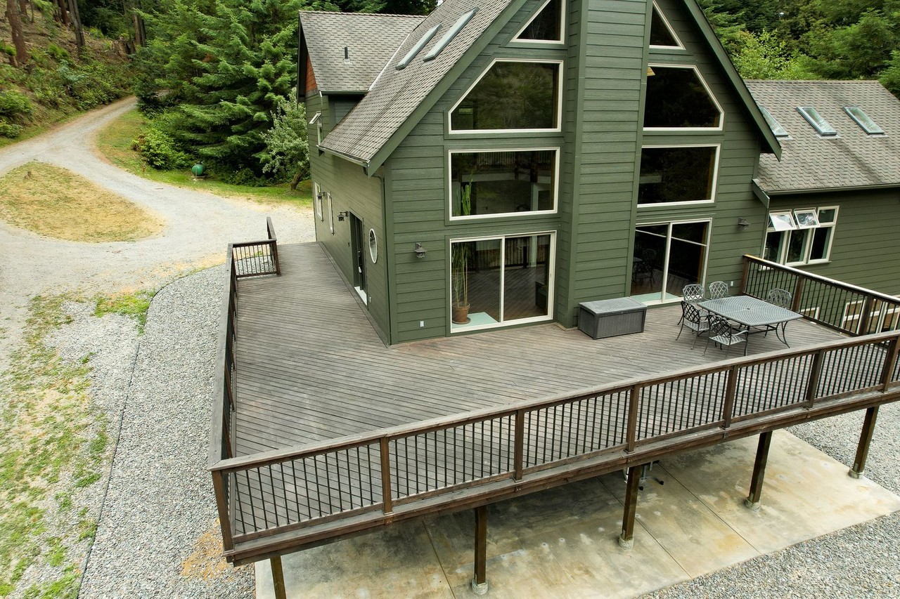 845 Blue Lake Blvd - Photo 4 of 50