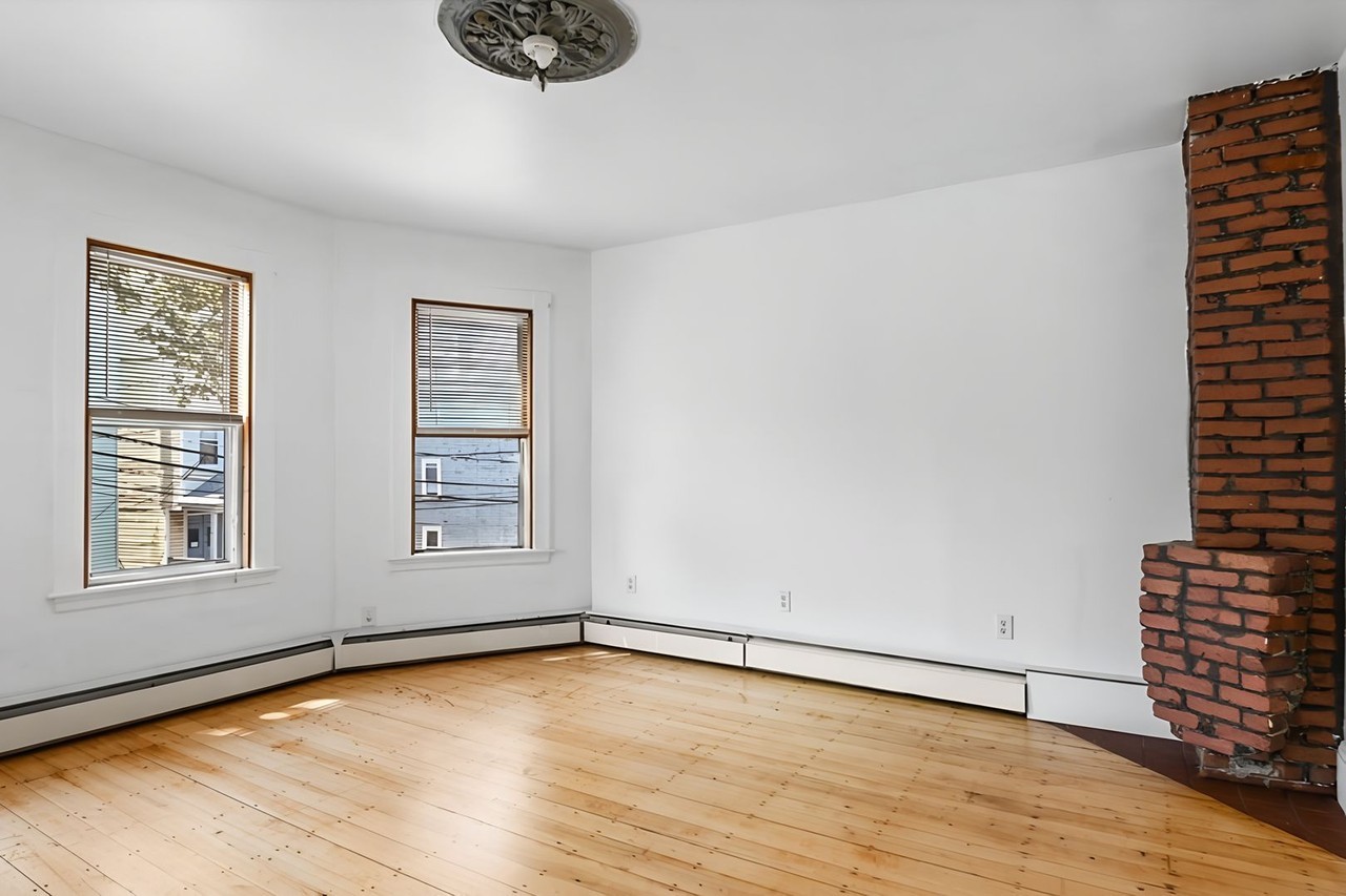 58 Calumet St - Photo 4 of 19