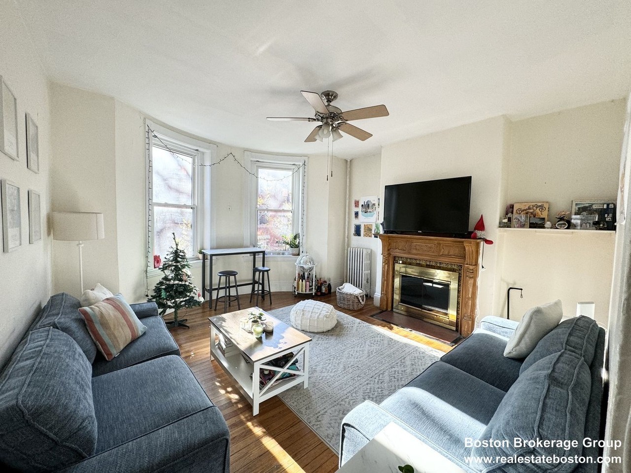 26 Symphony Rd - Photo 2 of 8