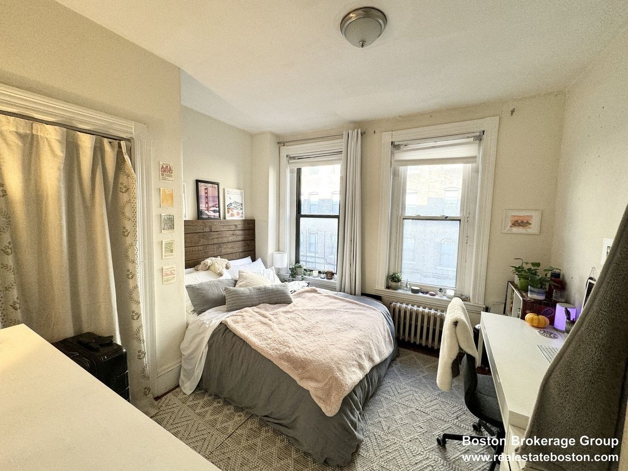 26 Symphony Rd - Photo 5 of 8