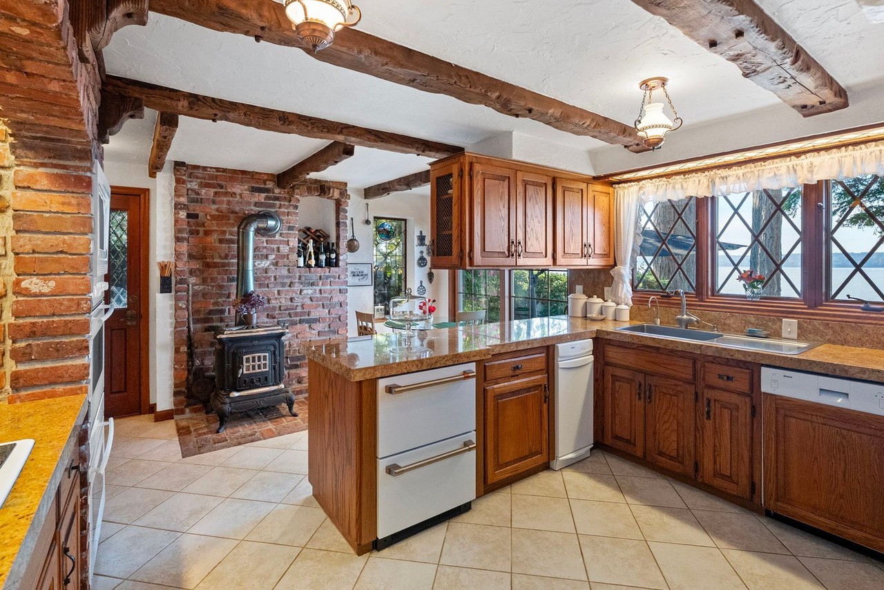 3720 Forest Beach Dr Nw - Photo 4 of 39