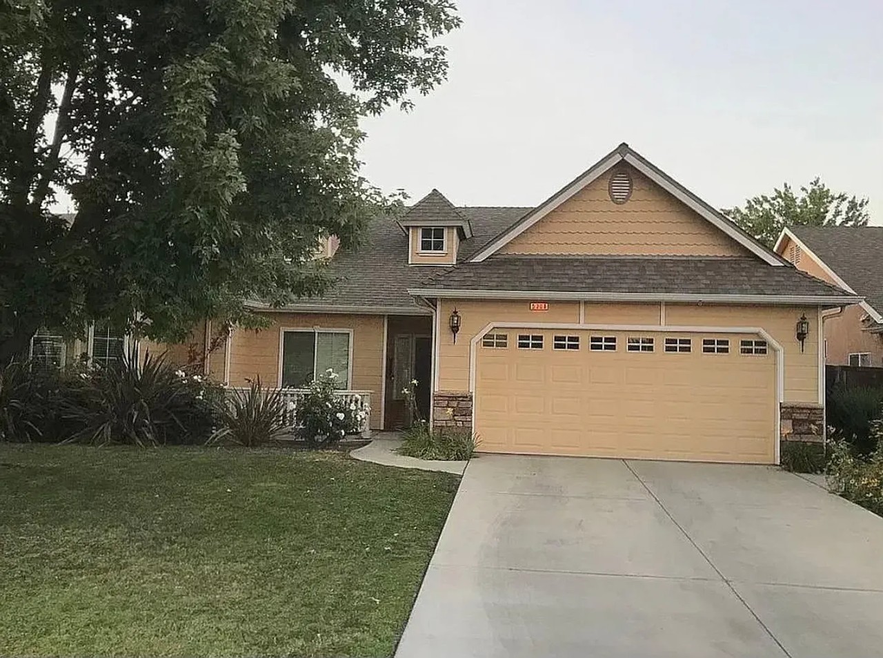 5208 W Lark Ct - Photo 2 of 12