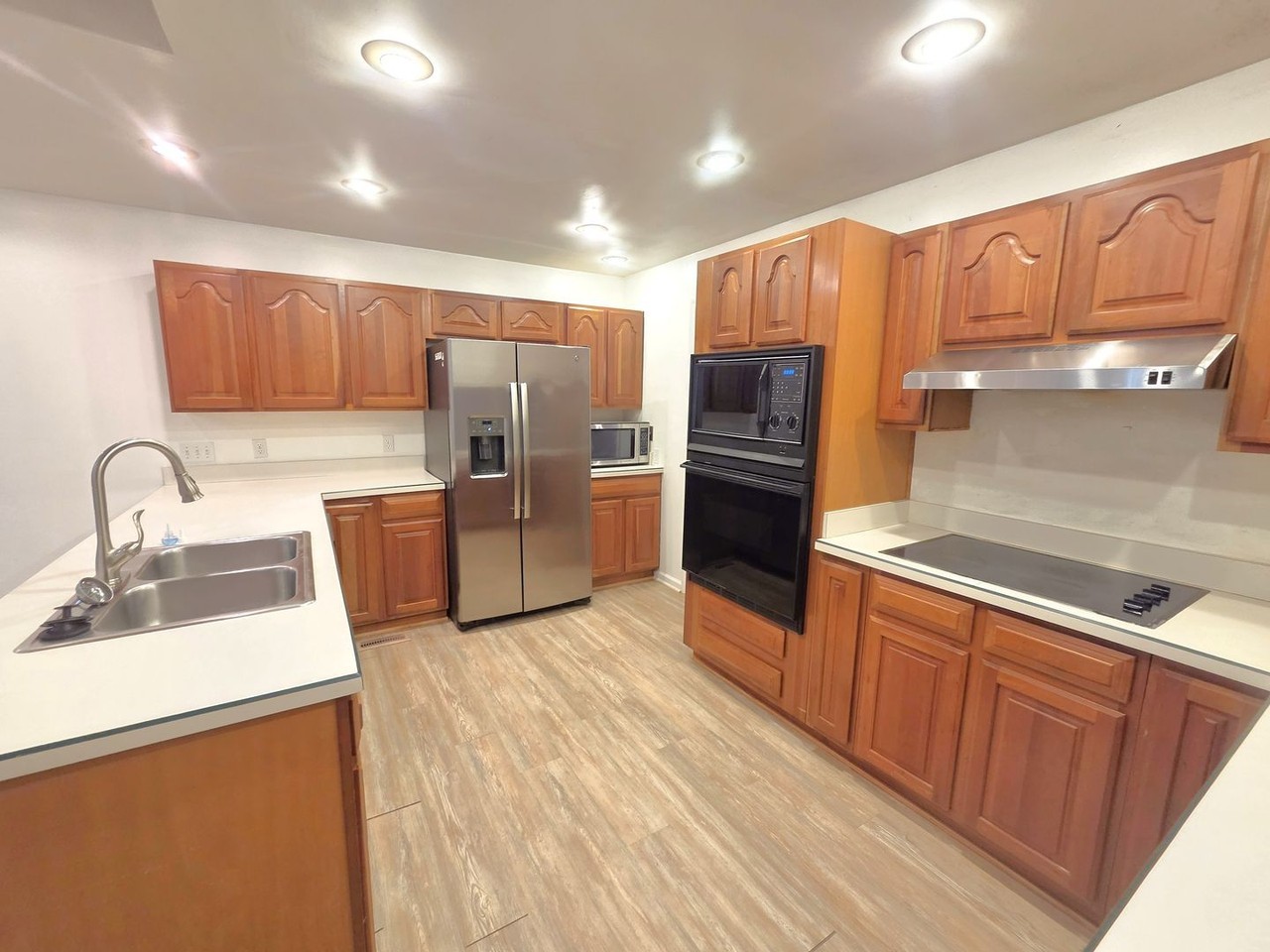 136 Peyton Rd - Photo 7 of 27