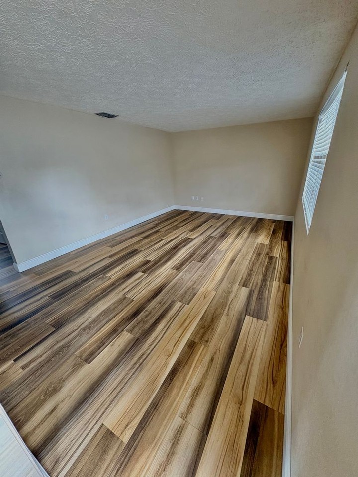 6413 Sutters Mill Rd - Photo 3 of 11
