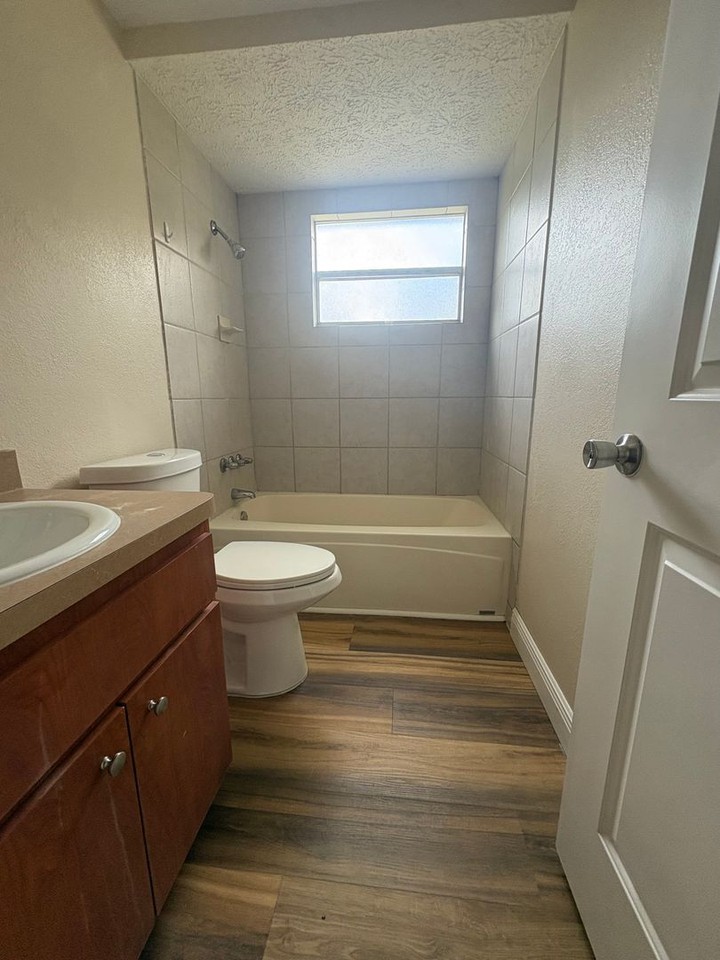 6413 Sutters Mill Rd - Photo 7 of 11