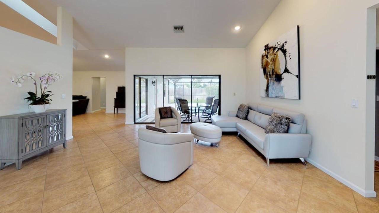 1835 Staimford Cir - Photo 5 of 25