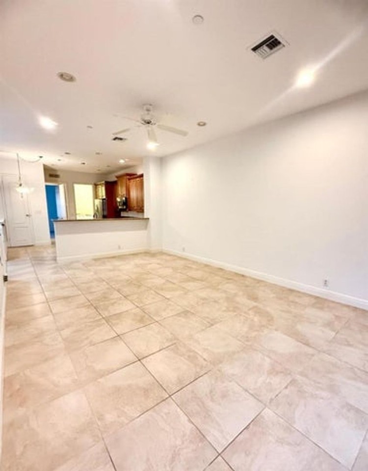 4804 Sawgrass Breeze Dr - Photo 3 of 16