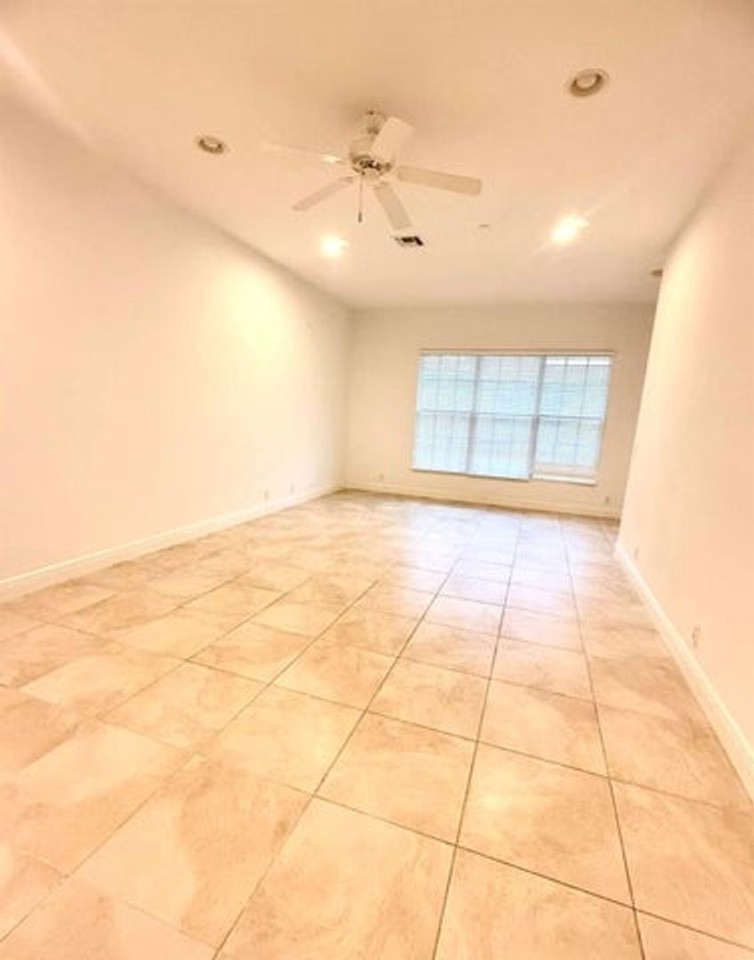 4804 Sawgrass Breeze Dr - Photo 4 of 16
