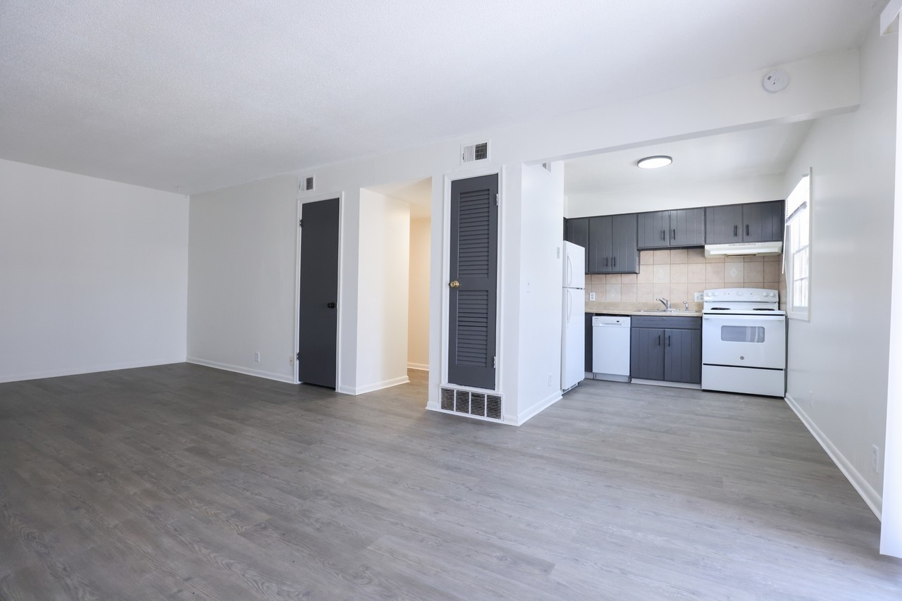 Petrow Apartments - Bricktown - Photo 2 of 12