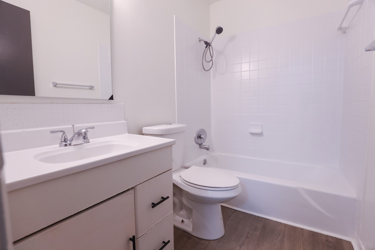 Petrow Apartments - Bricktown - Photo 5 of 12