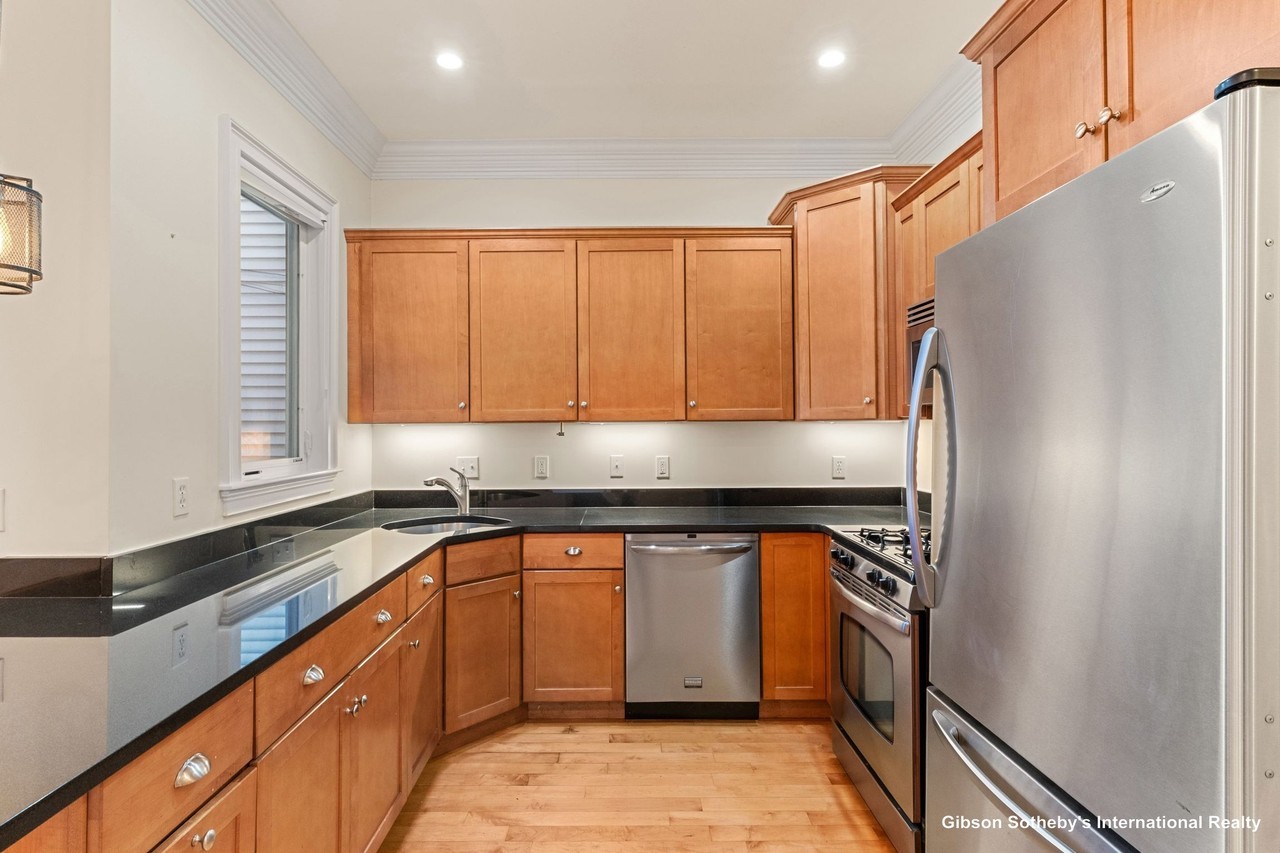 152 H St - Photo 7 of 23